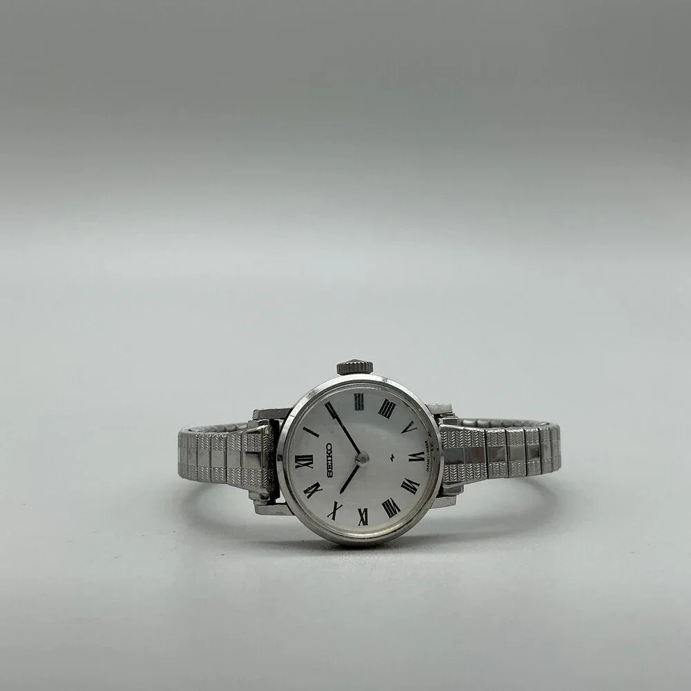 Vintage Seiko Womens Watch 20mm Silver Dial Manual Wind Stainless 11-0030